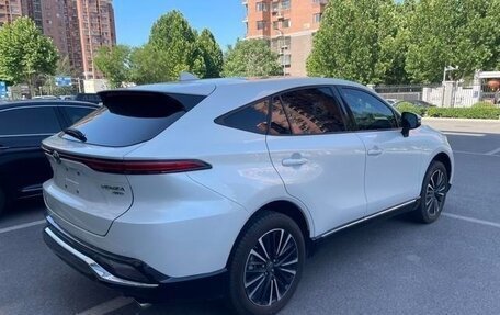 Toyota Venza, 2022 год, 3 200 000 рублей, 5 фотография