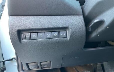 Toyota Venza, 2022 год, 3 200 000 рублей, 15 фотография