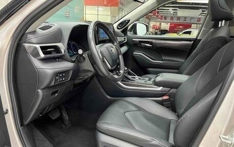 Toyota Highlander, 2022 год, 4 197 400 рублей, 7 фотография