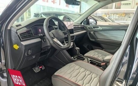 Volkswagen Tiguan II, 2022 год, 2 656 400 рублей, 4 фотография
