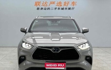 Toyota Highlander, 2022 год, 4 197 400 рублей, 2 фотография