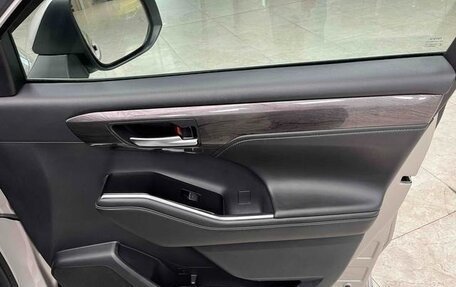 Toyota Highlander, 2022 год, 4 197 400 рублей, 17 фотография