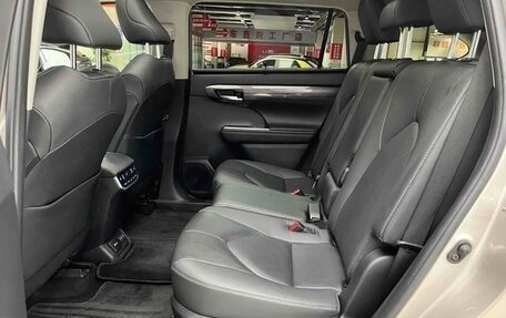Toyota Highlander, 2022 год, 4 197 400 рублей, 19 фотография