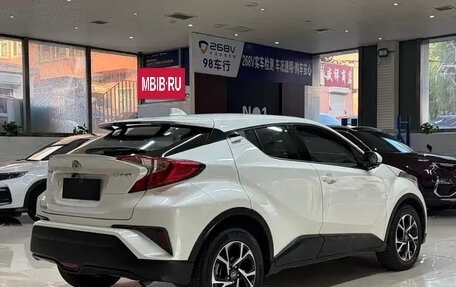 Toyota C-HR I рестайлинг, 2021 год, 1 869 810 рублей, 4 фотография