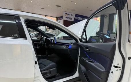Toyota C-HR I рестайлинг, 2021 год, 1 869 810 рублей, 16 фотография