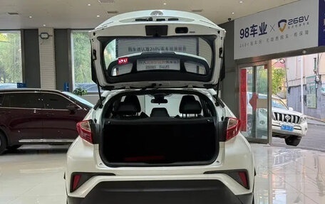 Toyota C-HR I рестайлинг, 2021 год, 1 869 810 рублей, 19 фотография