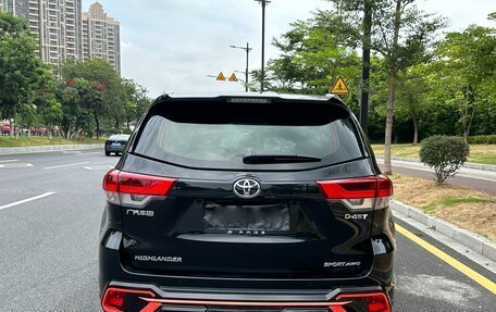 Toyota Highlander III, 2021 год, 2 735 000 рублей, 6 фотография