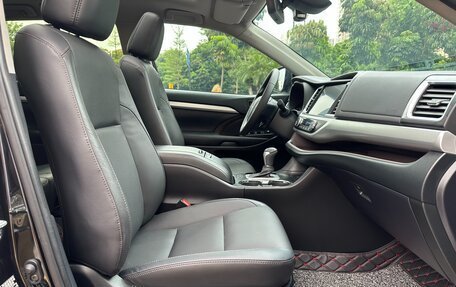 Toyota Highlander III, 2021 год, 2 735 000 рублей, 12 фотография
