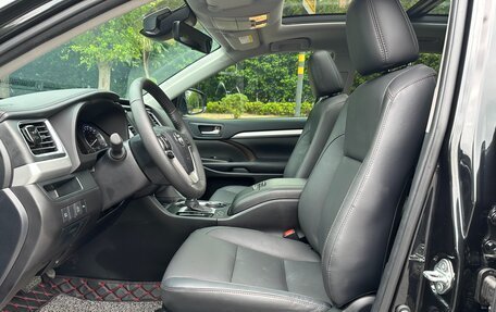 Toyota Highlander III, 2021 год, 2 735 000 рублей, 8 фотография