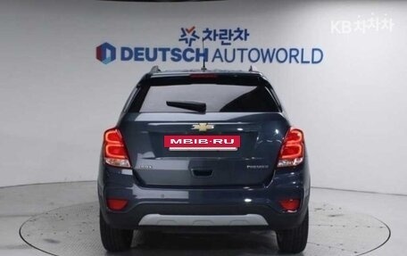 Chevrolet Trax, 2020 год, 990 000 рублей, 4 фотография