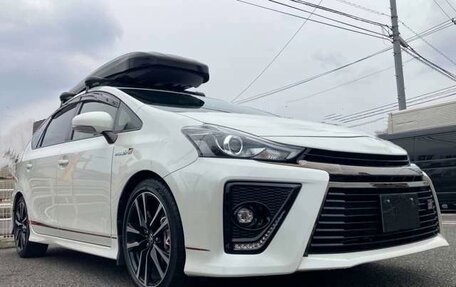 Toyota Prius Alpha I (ZVW40/41), 2020 год, 1 507 000 рублей, 3 фотография