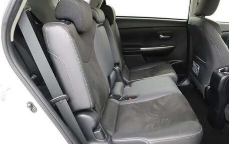 Toyota Prius Alpha I (ZVW40/41), 2020 год, 1 507 000 рублей, 17 фотография