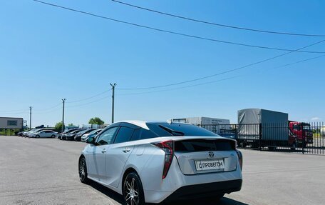 Toyota Prius IV XW50, 2018 год, 1 599 000 рублей, 4 фотография