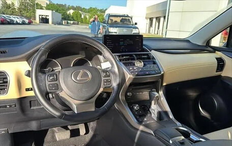 Lexus NX, 2021 год, 3 080 000 рублей, 5 фотография
