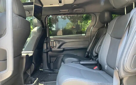Toyota Sienna, 2022 год, 3 759 810 рублей, 20 фотография