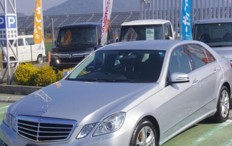 Mercedes-Benz E-Класс, 2013 год, 1 200 000 рублей, 1 фотография