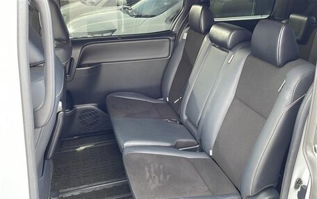 Toyota Noah III, 2021 год, 2 104 000 рублей, 17 фотография