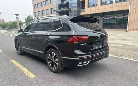 Volkswagen Tiguan II, 2022 год, 2 345 998 рублей, 3 фотография