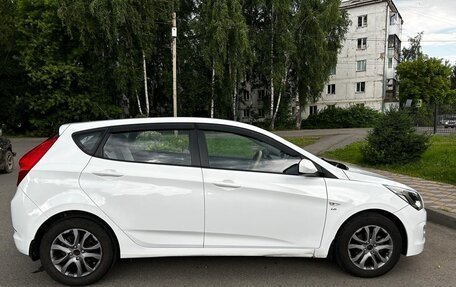 Hyundai Solaris II рестайлинг, 2016 год, 1 000 000 рублей, 2 фотография