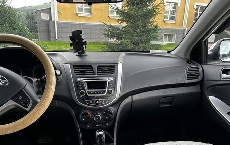 Hyundai Solaris II рестайлинг, 2016 год, 1 000 000 рублей, 6 фотография