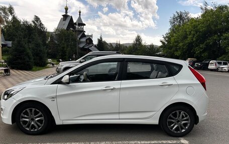 Hyundai Solaris II рестайлинг, 2016 год, 1 000 000 рублей, 8 фотография