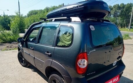 Chevrolet Niva I рестайлинг, 2018 год, 750 000 рублей, 5 фотография