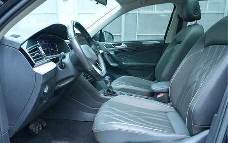 Volkswagen Tiguan II, 2022 год, 2 300 000 рублей, 8 фотография