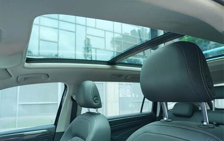 Volkswagen Tiguan II, 2022 год, 2 300 000 рублей, 15 фотография