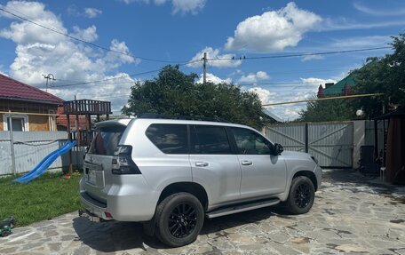 Toyota Land Cruiser Prado 150 рестайлинг 2, 2020 год, 6 500 000 рублей, 4 фотография