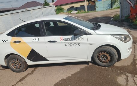 Hyundai Solaris II рестайлинг, 2016 год, 430 000 рублей, 8 фотография