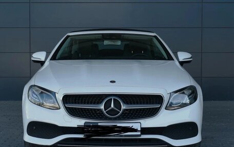 Mercedes-Benz E-Класс, 2019 год, 4 900 000 рублей, 3 фотография