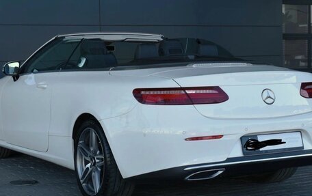 Mercedes-Benz E-Класс, 2019 год, 4 900 000 рублей, 2 фотография