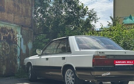 Nissan Laurel VIII, 1985 год, 270 000 рублей, 3 фотография