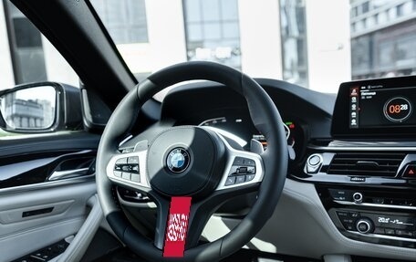 BMW 5 серия, 2020 год, 4 390 000 рублей, 16 фотография