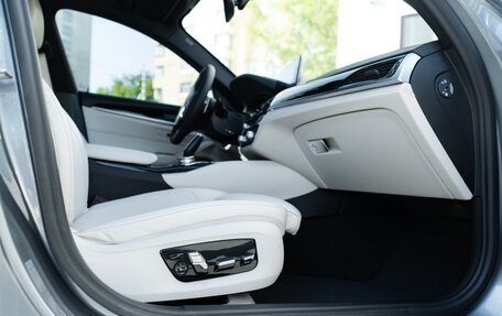 BMW 5 серия, 2020 год, 4 390 000 рублей, 21 фотография