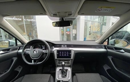 Volkswagen Passat B8 рестайлинг, 2018 год, 2 050 000 рублей, 7 фотография