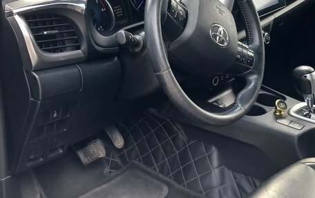 Toyota Hilux VIII, 2017 год, 2 250 000 рублей, 10 фотография