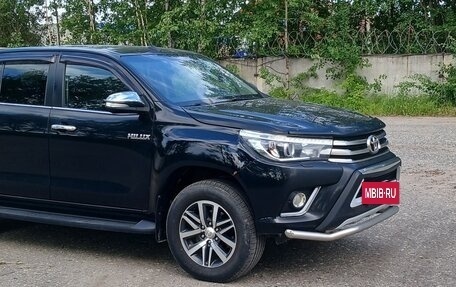 Toyota Hilux VIII, 2017 год, 2 250 000 рублей, 9 фотография