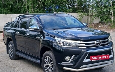 Toyota Hilux VIII, 2017 год, 2 250 000 рублей, 3 фотография