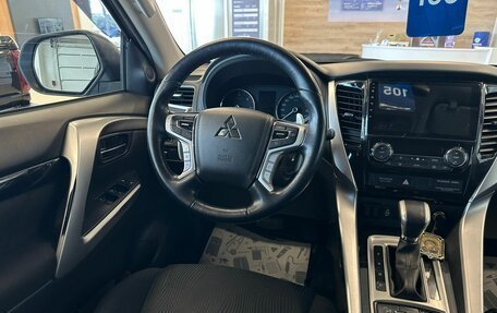 Mitsubishi Pajero Sport III рестайлинг, 2018 год, 2 779 000 рублей, 14 фотография