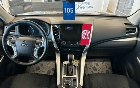 Mitsubishi Pajero Sport III рестайлинг, 2018 год, 2 779 000 рублей, 16 фотография