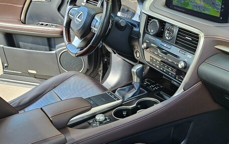 Lexus RX IV рестайлинг, 2020 год, 4 999 999 рублей, 9 фотография