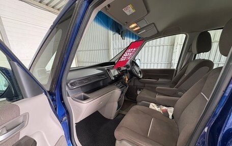 Honda Stepwgn IV, 2016 год, 1 800 000 рублей, 8 фотография