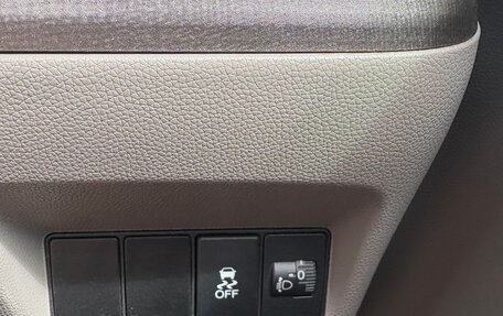 Honda Stepwgn IV, 2016 год, 1 800 000 рублей, 15 фотография