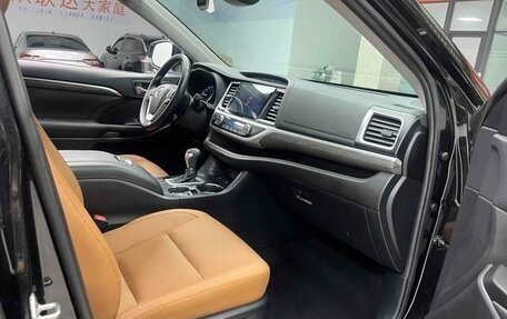 Toyota Highlander, 2021 год, 2 743 000 рублей, 11 фотография