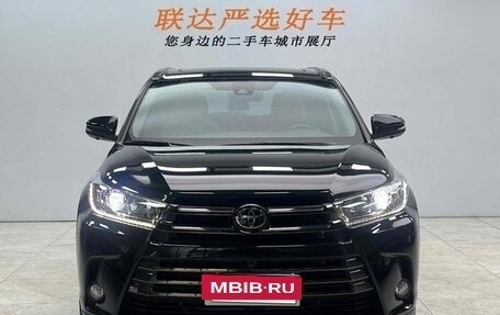 Toyota Highlander, 2021 год, 2 743 000 рублей, 2 фотография
