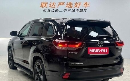 Toyota Highlander, 2021 год, 2 743 000 рублей, 3 фотография
