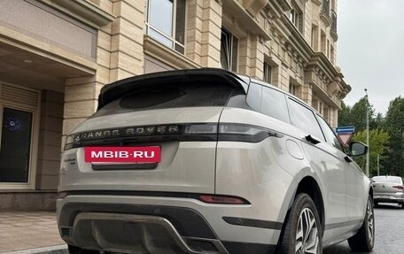 Land Rover Range Rover Evoque II, 2022 год, 5 000 000 рублей, 2 фотография
