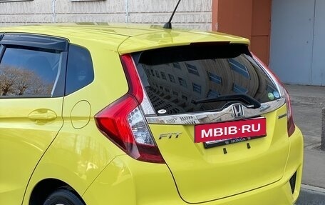 Honda Fit III, 2013 год, 900 000 рублей, 6 фотография