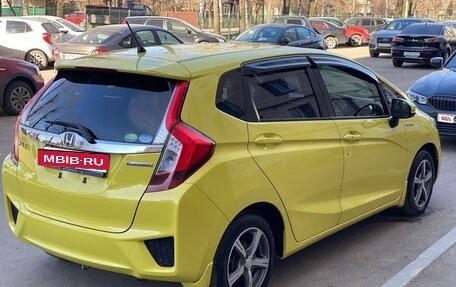 Honda Fit III, 2013 год, 900 000 рублей, 5 фотография